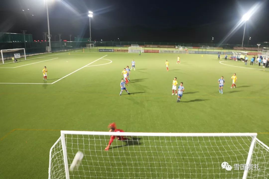 开云中国-阿扎伦卡重返赛场，持续失利首场状态出色，巴塞罗那观众沸腾！-开云中国